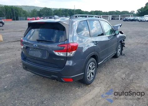 2022 Subaru Forester Premium z USA, uszkodzony, nr VIN JF2SKAEC1NH472441
